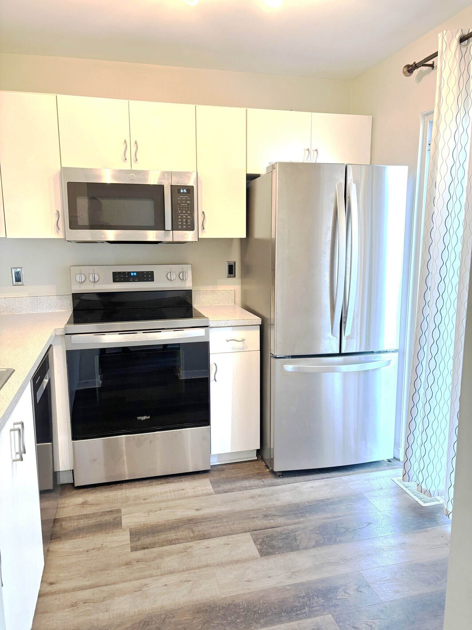 Building Photo - 44850 Bayview Dr
