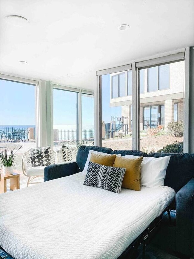 Building Photo - 190 Del Mar Shores Terrace