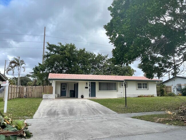 Building Photo - 927 W Royal Palm Rd