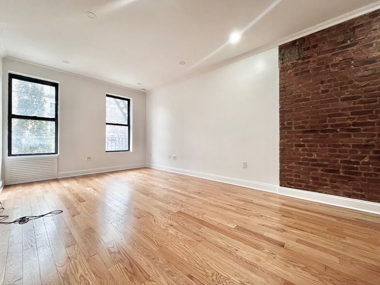 Building Photo - 125 Sherman Ave