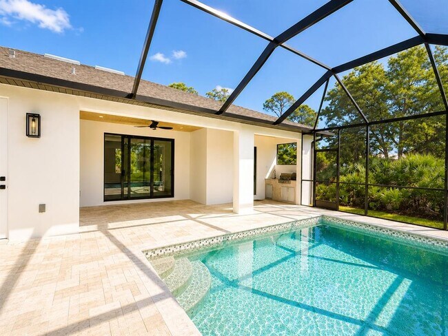 Building Photo - 170 Saluda Terrace