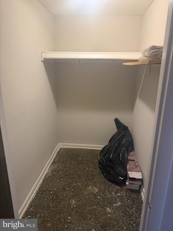 Building Photo - 2638 Parkside Terrace