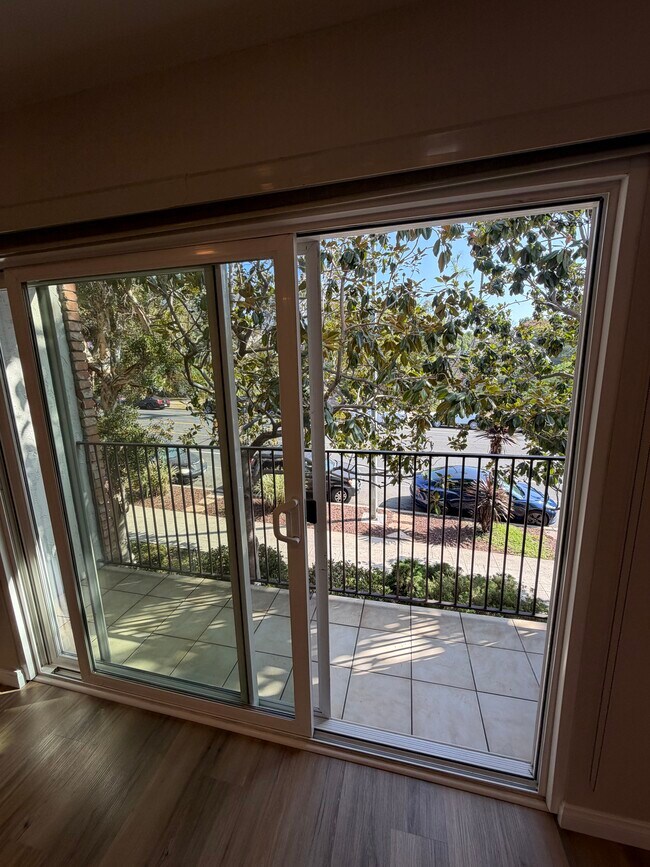 Building Photo - 540 Hawthorn St