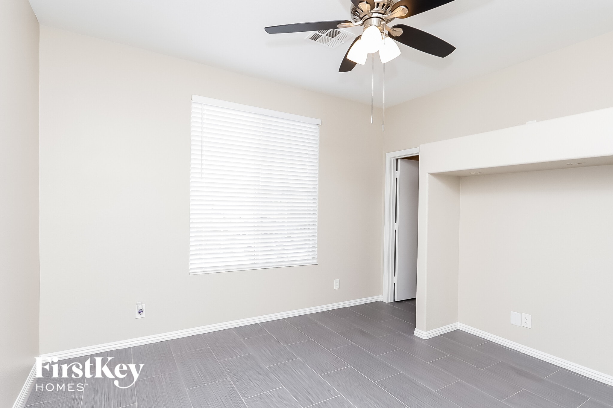 Building Photo - 9964 S Trailing Vine St