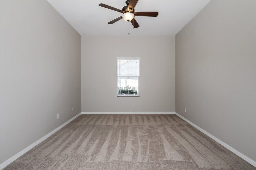 Building Photo - 9603 Wydella St