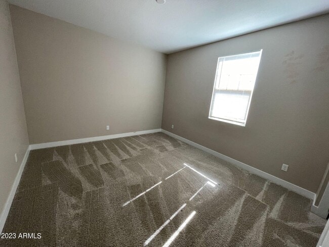 Building Photo - 14030 W Desert Flower Dr