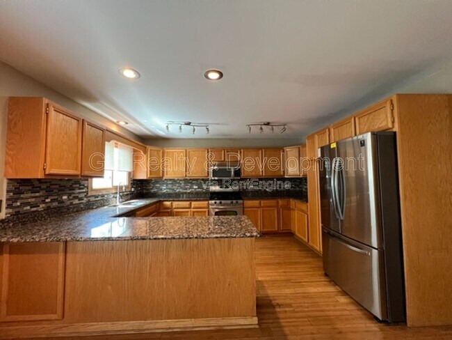 Building Photo - 2805 Breckenridge Cir
