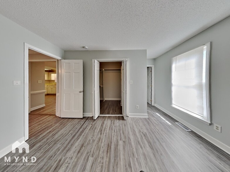 Building Photo - 6125 Krandon Dr