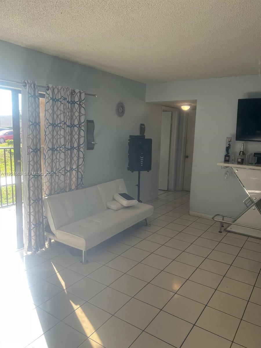 Building Photo - 590 NW 114th Ave