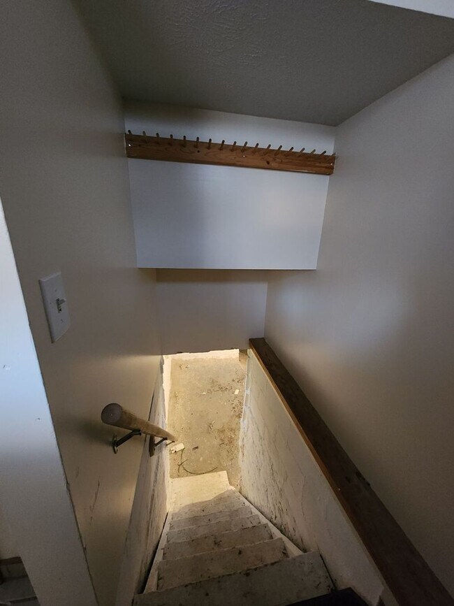 Building Photo - Lovely 3BD/1BA Home in Council Bluffs