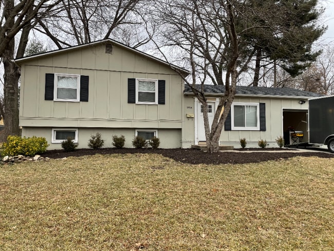 Building Photo - 9914 England Dr