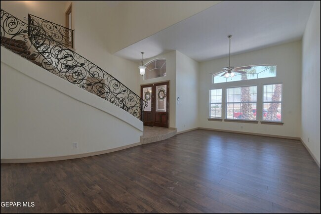 Building Photo - 6209 Cosecha Luna Cir