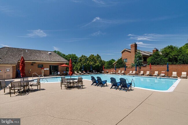 Building Photo - 1498 Hampton Hill Cir