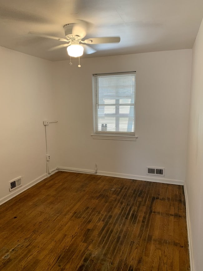 Building Photo - 4627 E Capitol St SE