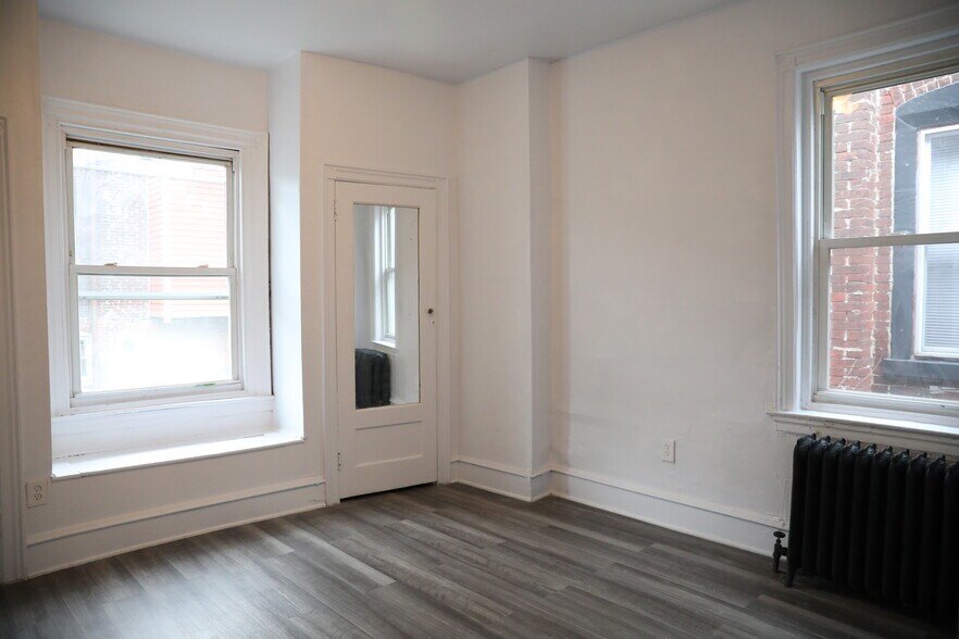Building Photo - 4826 N Camac St