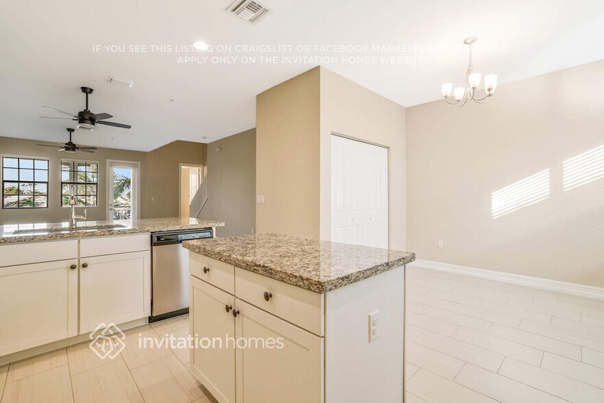 Building Photo - 11714 SW 13th Ct
