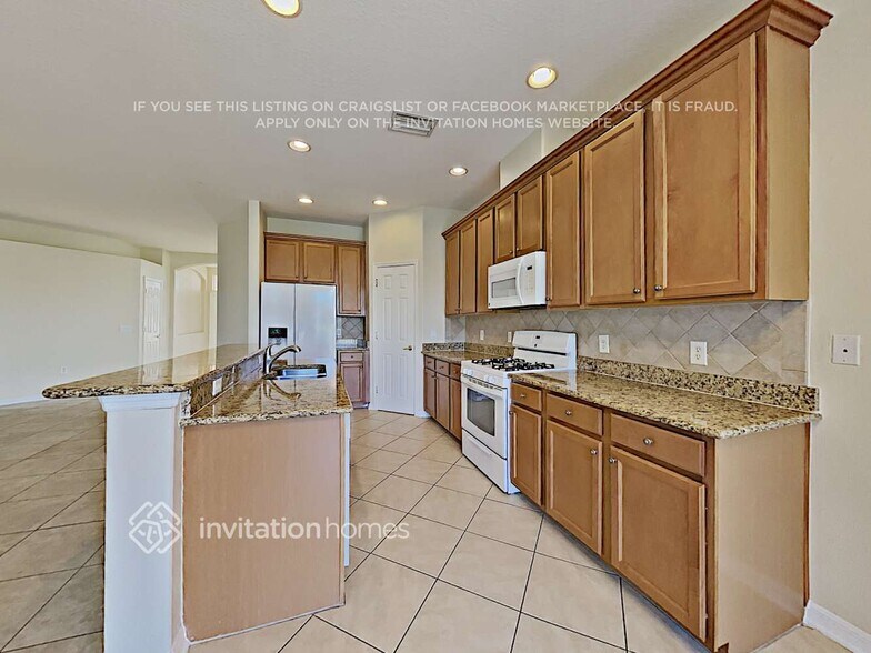 Building Photo - 15671 Lemon Fish Dr