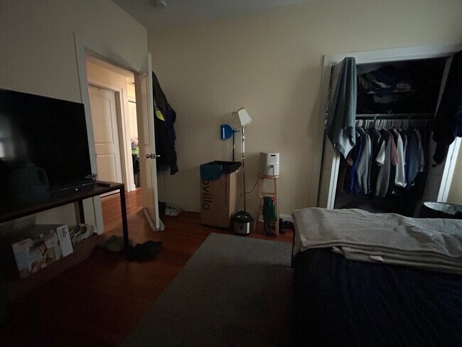 Building Photo - 191 Boylston St