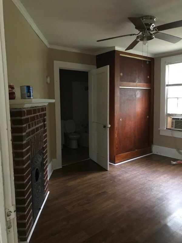 Building Photo - 2 Bedroom 1 Bathroom House