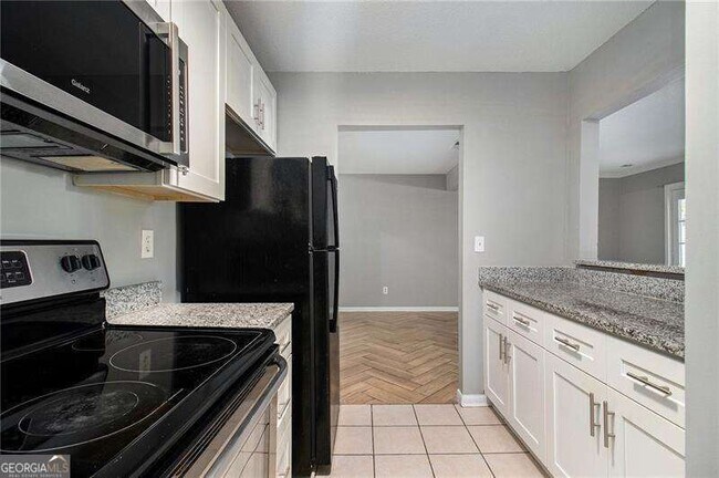 Building Photo - 3599 Woodbriar Cir