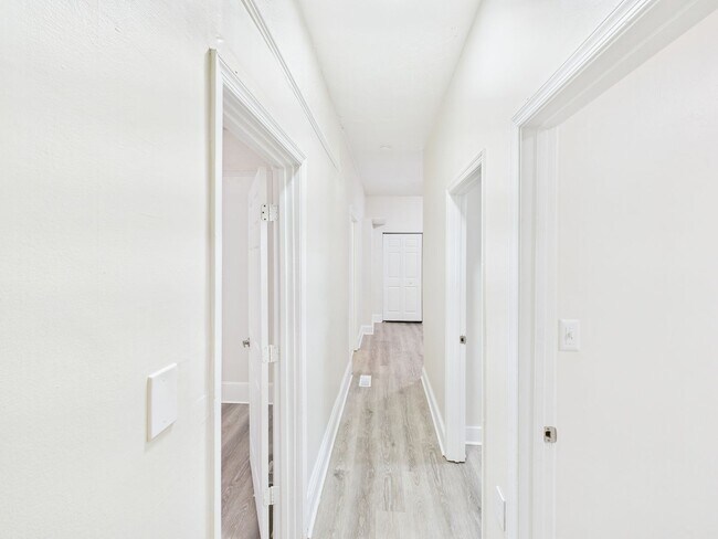 Building Photo - 1917 Boston Ave