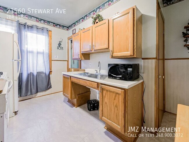 Building Photo - 23560 Stewart Ave