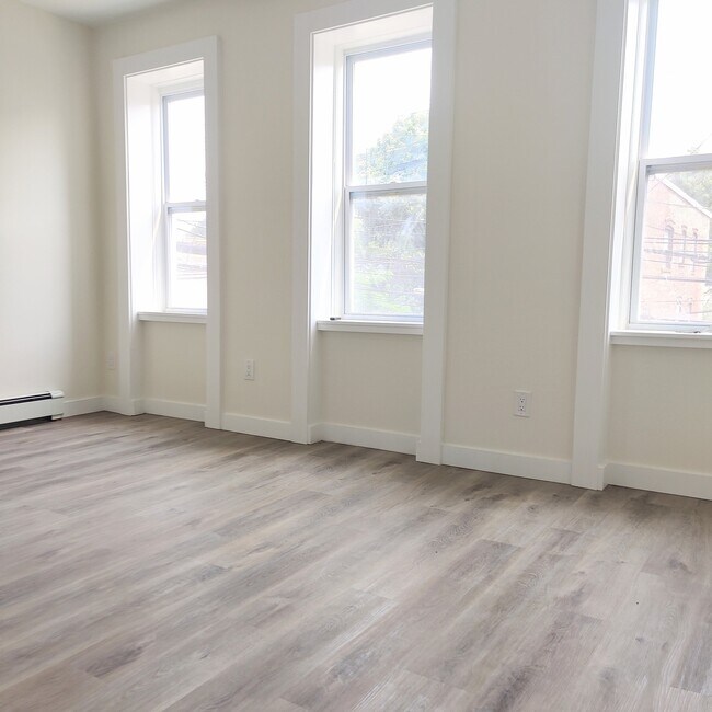 Building Photo - 287 Bergen Ave