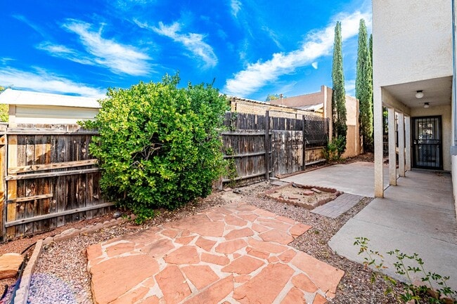 Building Photo - 7725 Pinewood Dr NW