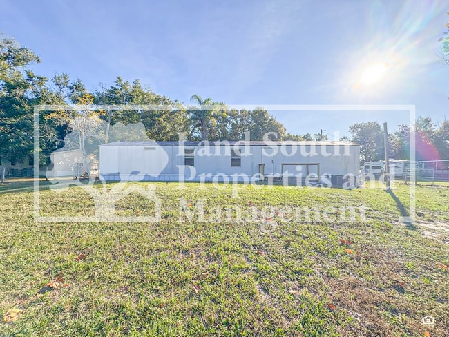 Building Photo - 1977 Meadow Oak Cir