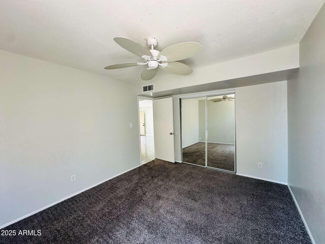 Building Photo - 2675 E Silk Oak Dr