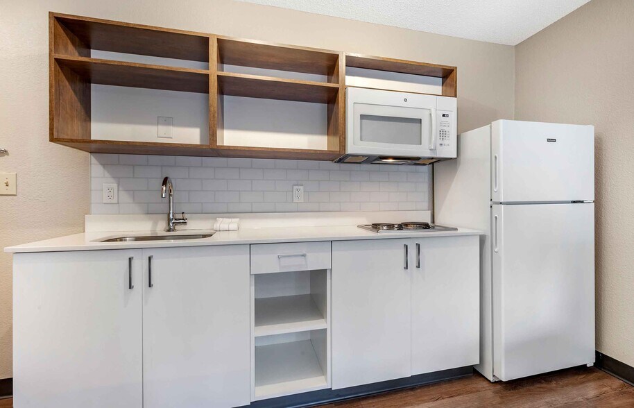 Building Photo - Furnished Studio-Charlotte - Pineville - Pineville Matthews Rd