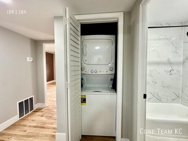 Building Photo - 2320 W 47th Ave