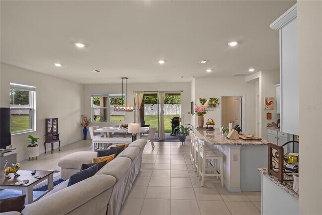 Building Photo - 6345 SW 88th Loop