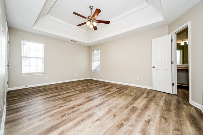 Building Photo - 6686 Pole Creek Dr