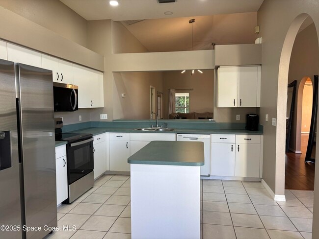 Building Photo - 2346 White Sands Ct NE