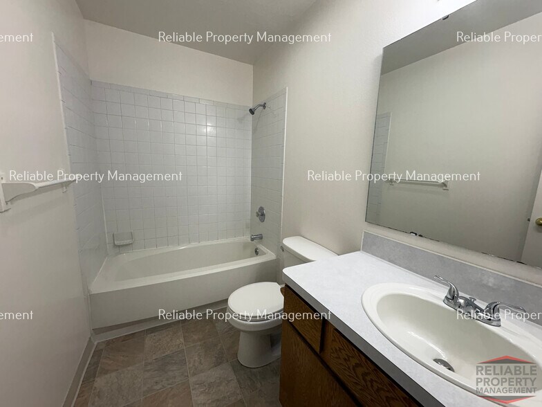 Building Photo - 2153 Stace St