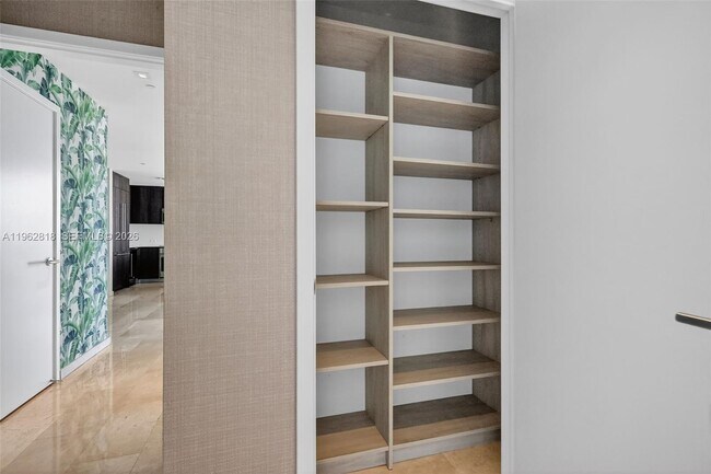 Building Photo - 88 SW 7th St