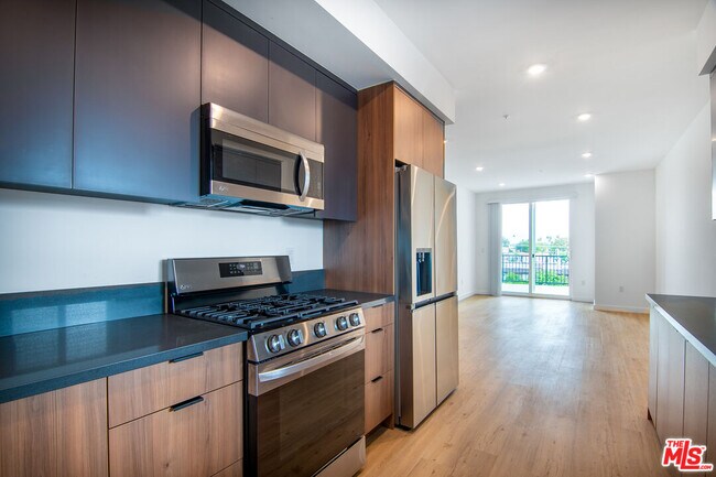 Building Photo - 14333 Sylvan St