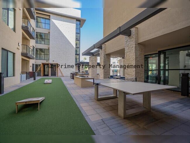 Building Photo - 7300 E Earll Dr