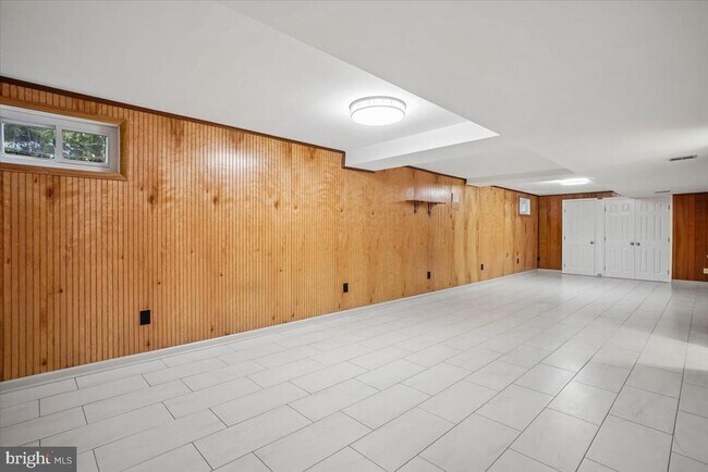 Building Photo - 3227 Sherry Ct