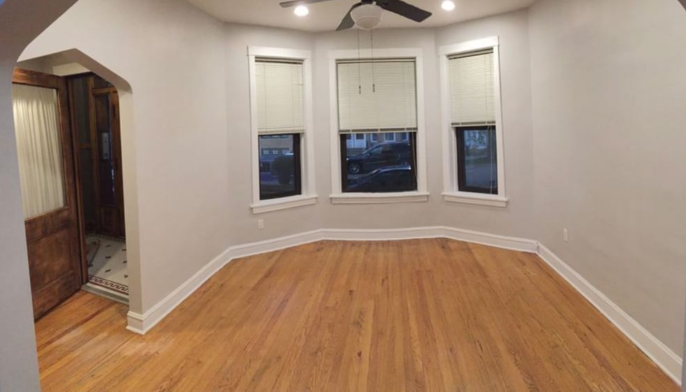 Building Photo - 3018 S Union Ave