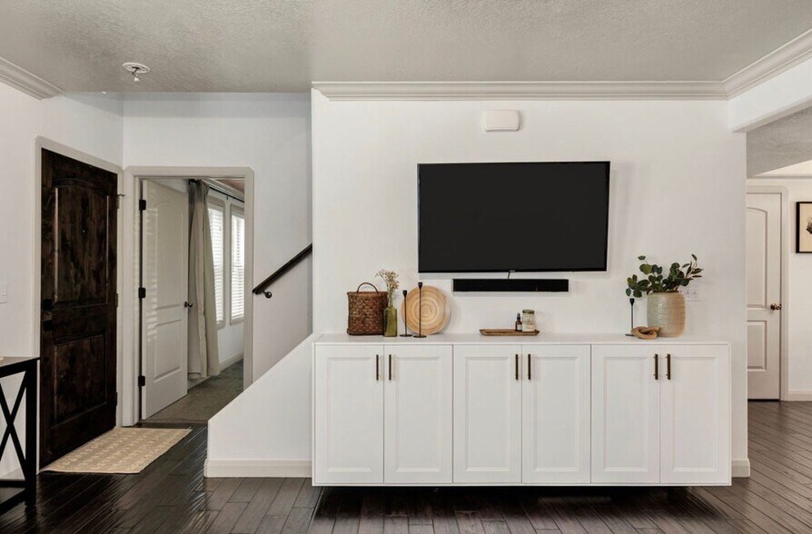 Building Photo - 3205 S 1500 W