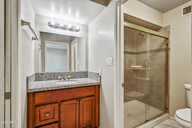 Building Photo - 7725 E Rovey Ave