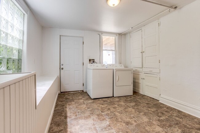 Building Photo - 612 Ceres Wy