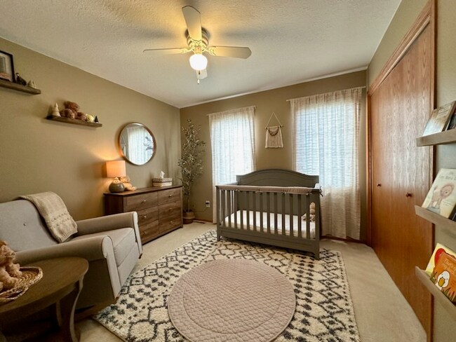 Building Photo - 9815 Biscayne Dr