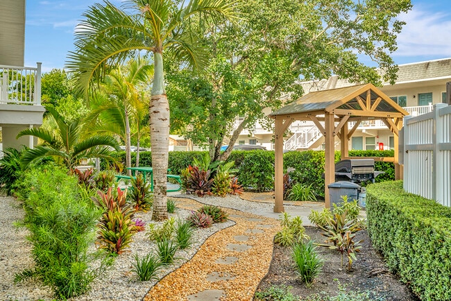 Building Photo - 1142 Sunset Point Rd