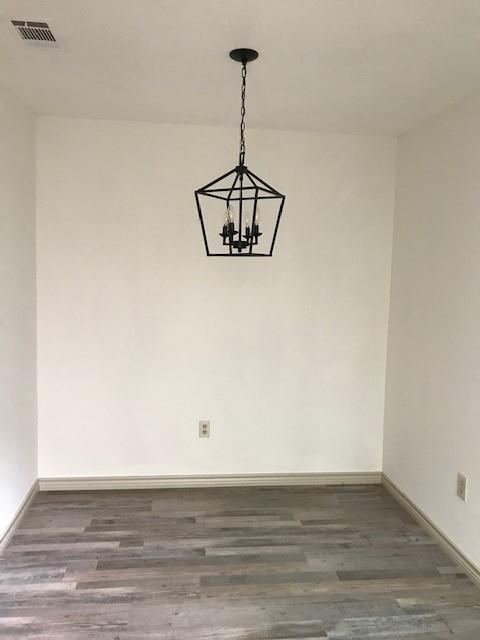Building Photo - 2021 Towngate Dr