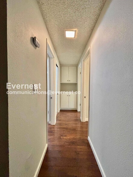 Building Photo - 8347 Burnet Ave