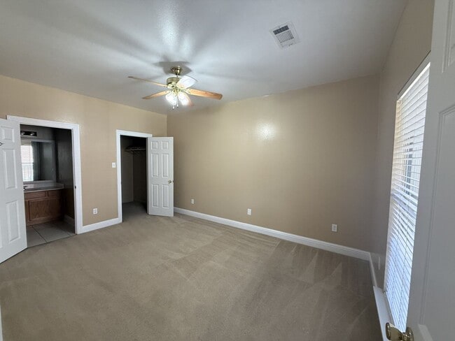 Building Photo - 217 Penny Ln