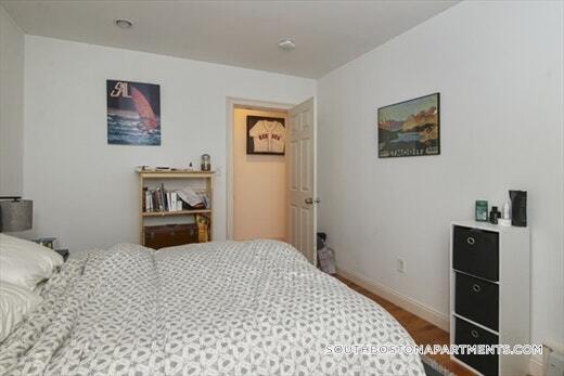 Building Photo - 162 L St